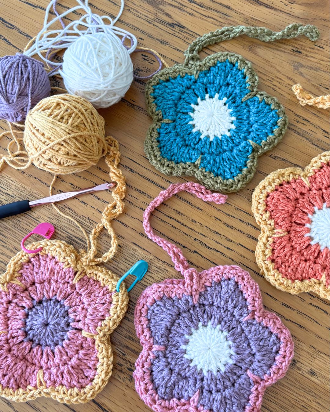 Crochet a Flower Pouch: Fri 15 May
