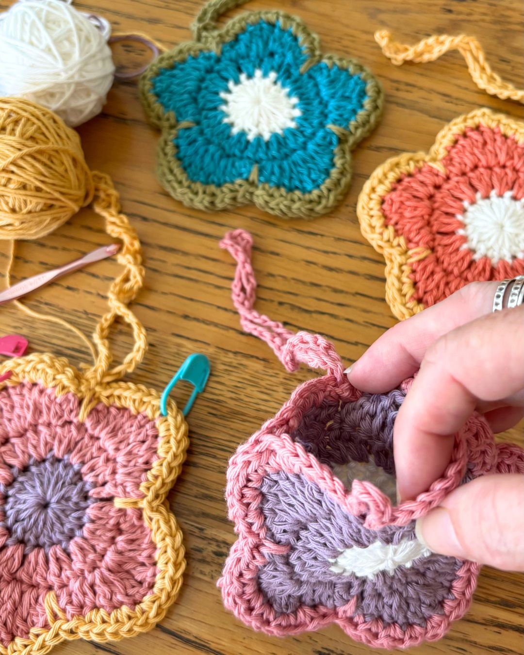 Crochet a Flower Pouch: Fri 15 May