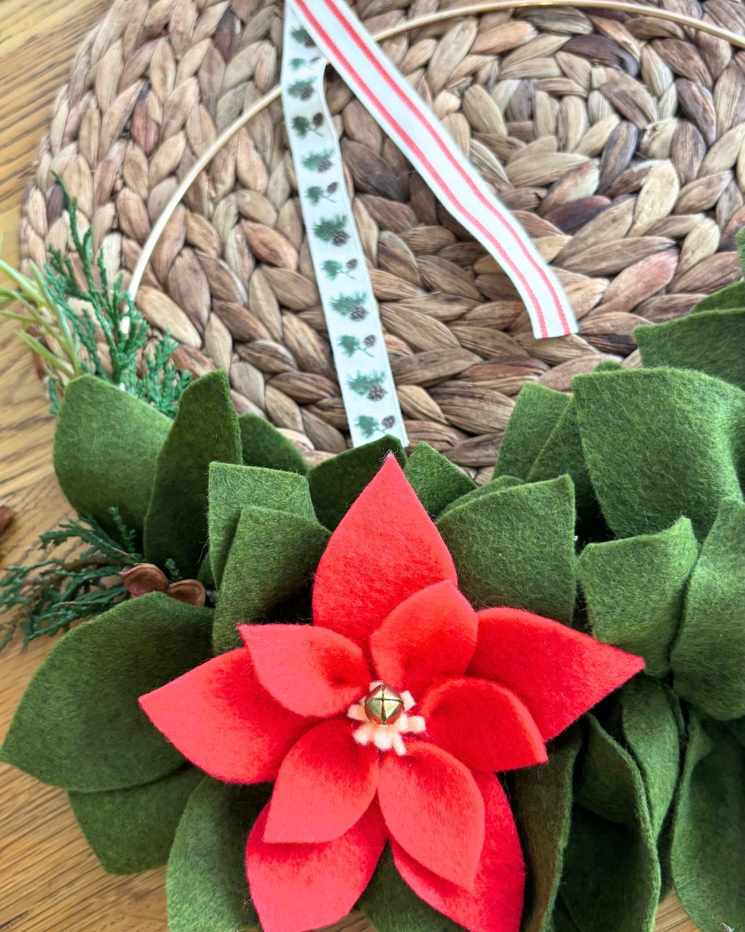 Handmade Felt Christmas Wreath: Fri 20 Nov