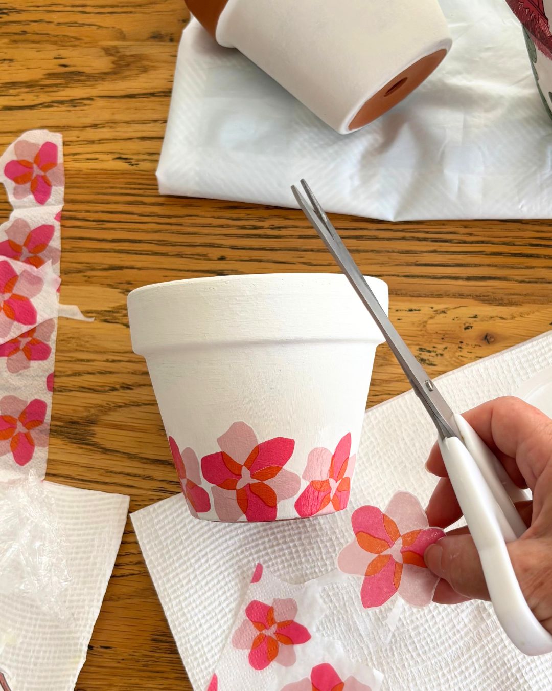 The Little Decoupage Flower Pot Workshop: Sat 10 Oct